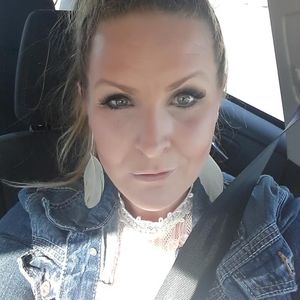 Meet your Posher, Camille